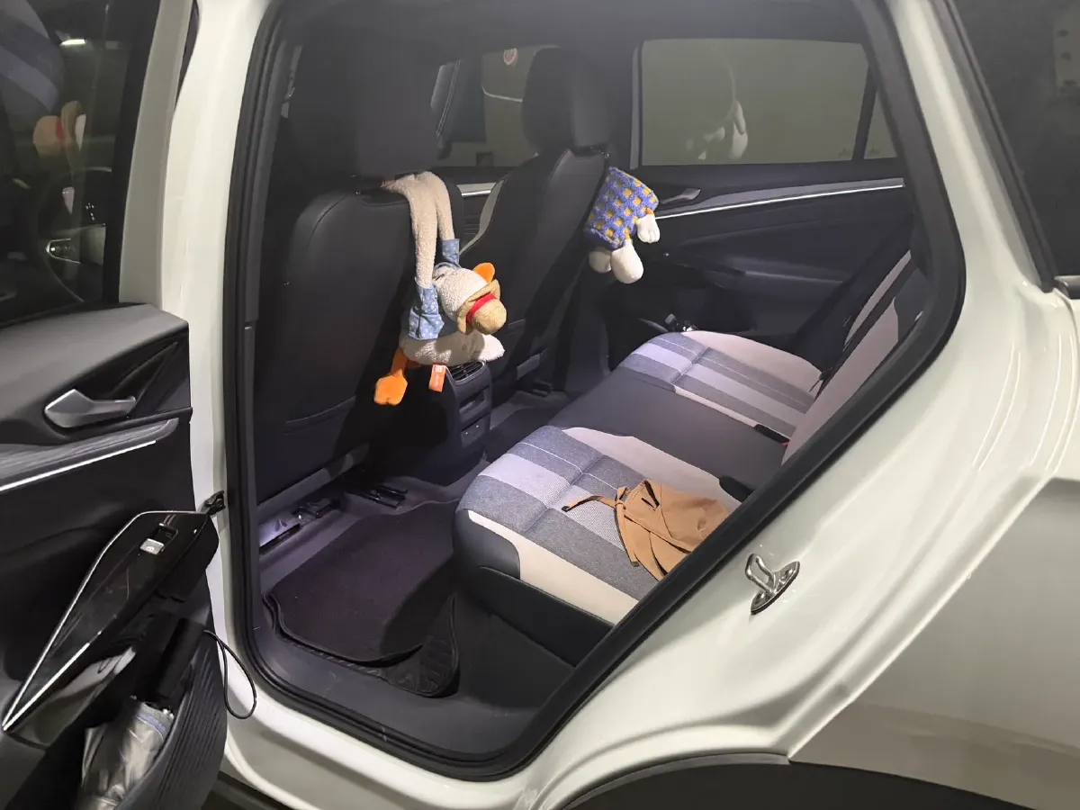 2024 Volkswagen ID.4 Crozz BEV 55.7KWH,autocango,china used car exporter,china ev exporter,chinese used car exporter,chinese used ev exporter