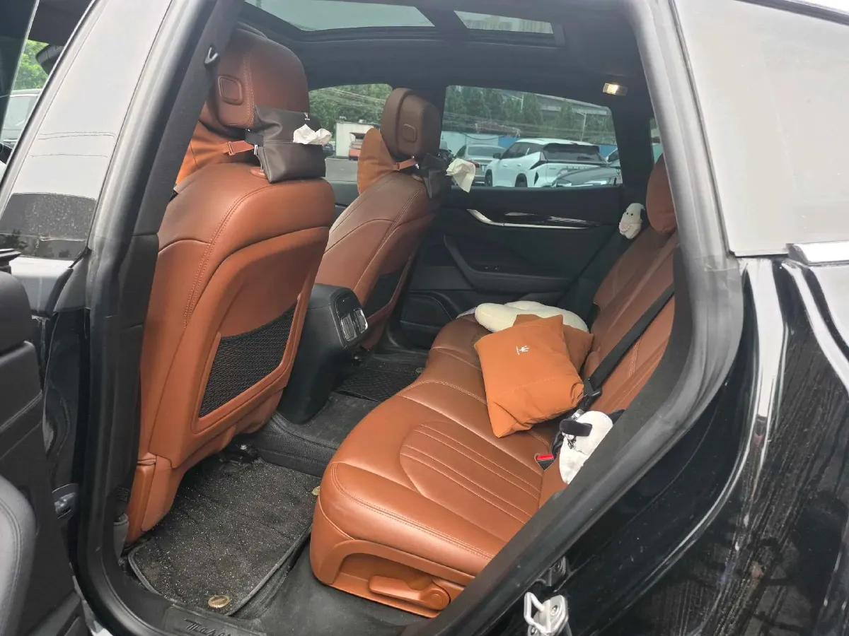 2018 Maserati Levante 3.0T 350HP V6 8AT,autocango,china used car exporter,china ev exporter,chinese used car exporter,chinese used ev exporter