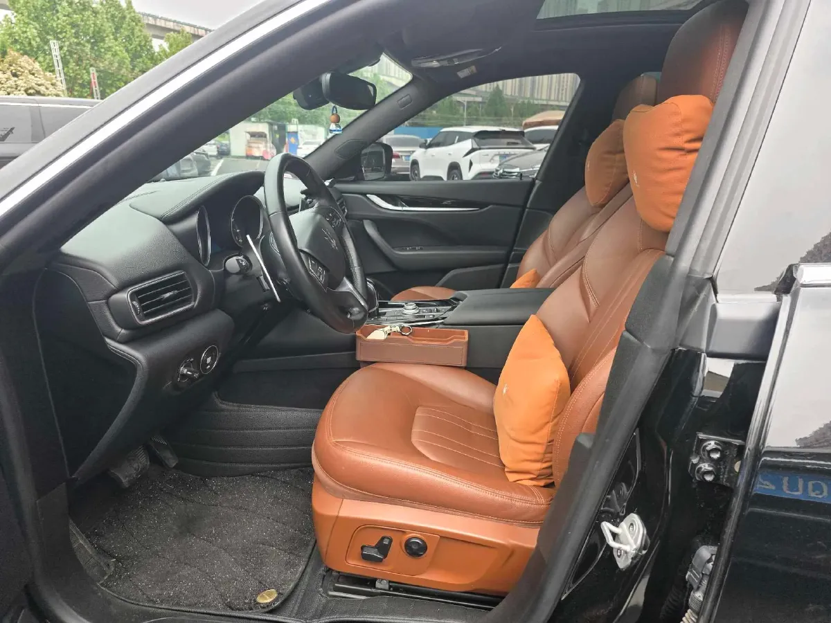 2018 Maserati Levante 3.0T 350HP V6 8AT,autocango,china used car exporter,china ev exporter,chinese used car exporter,chinese used ev exporter