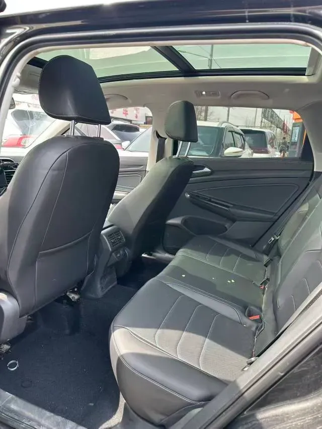 2021 Jetta VS7 1.4T 150HP L4 6AT,autocango,china used car exporter,china ev exporter,chinese used car exporter,chinese used ev exporter