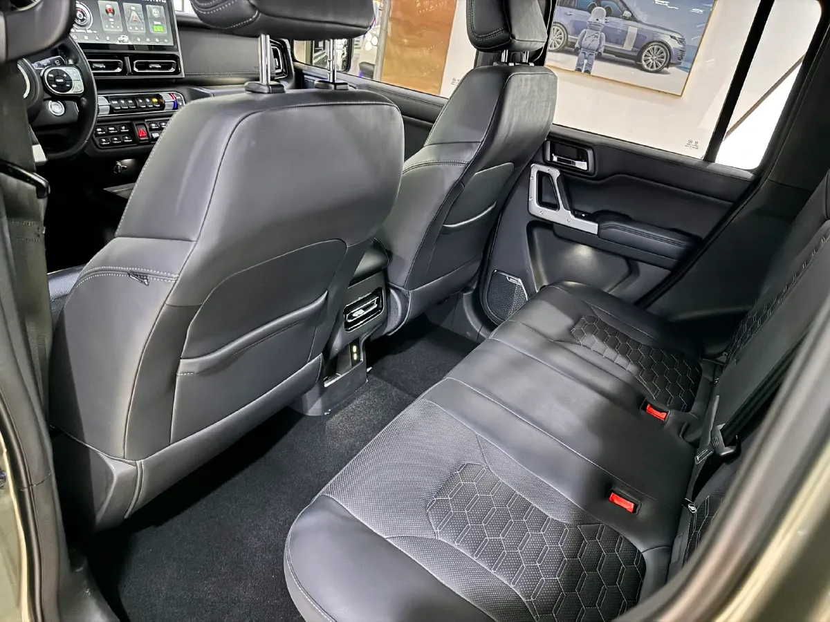 2024 212 212 T01 2.0T 252HP L4 8AT,autocango,china used car exporter,china ev exporter,chinese used car exporter,chinese used ev exporter