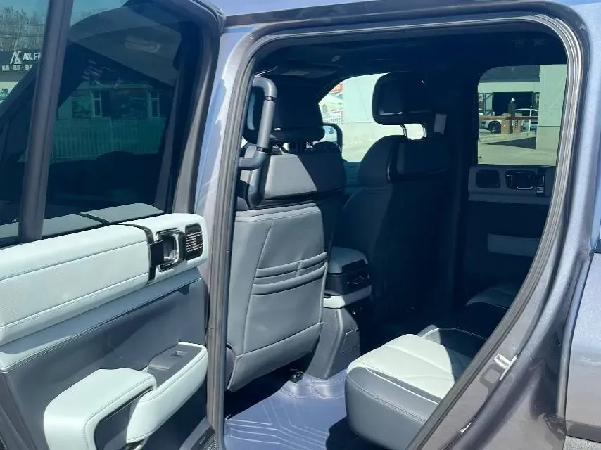 2023 Toyota Crown Kluger 2.5L 189HP L4 E-CVT Hybrid,autocango,china used car exporter,china ev exporter,chinese used car exporter,chinese used ev exporter