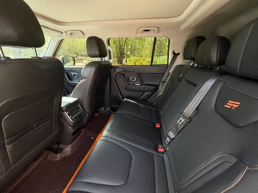 2025 Jetour Traveller 2.0T 254HP L4 7DCT,autocango,china used car exporter,china ev exporter,chinese used car exporter,chinese used ev exporter