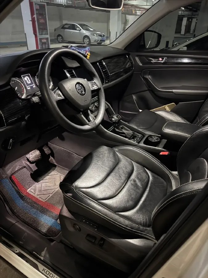 2017 Skoda Kodiak 1.8T 180HP L4 7DCT,autocango,china used car exporter,china ev exporter,chinese used car exporter,chinese used ev exporter