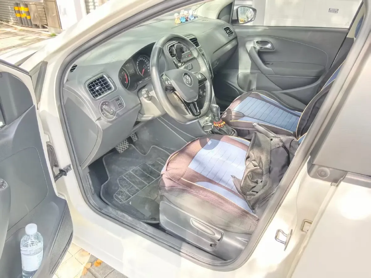 2016 Volkswagen Polo 1.6L 110HP L4 6AT,autocango,china used car exporter,china ev exporter,chinese used car exporter,chinese used ev exporter