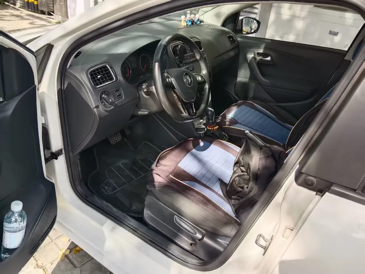 2016 Volkswagen Polo 1.6L 110HP L4 6AT,autocango,china used car exporter,china ev exporter,chinese used car exporter,chinese used ev exporter