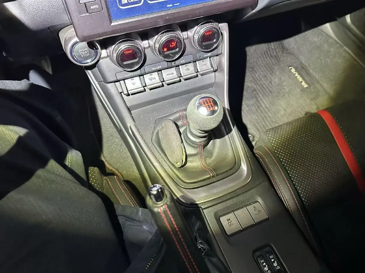 2022 Subaru BRZ 2.4L 234HP H4 6MT,autocango,china used car exporter,china ev exporter,chinese used car exporter,chinese used ev exporter