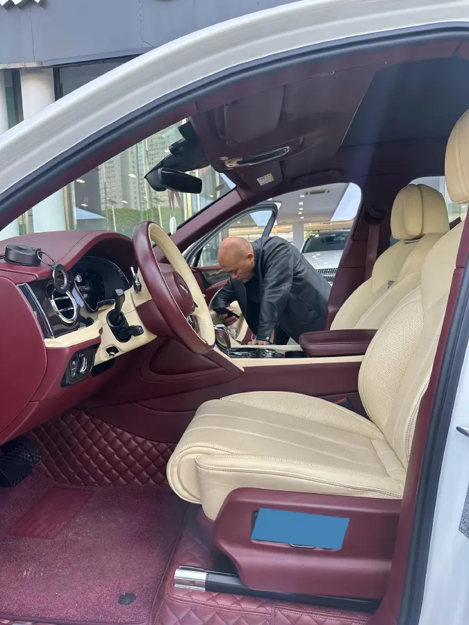 2023 Bentley Bentayga 4.0T 550HP V8 8AT,autocango,china used car exporter,china ev exporter,chinese used car exporter,chinese used ev exporter