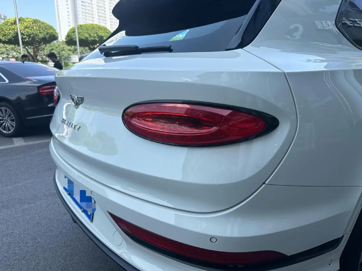 2023 Bentley Bentayga 4.0T 550HP V8 8AT,autocango,china used car exporter,china ev exporter,chinese used car exporter,chinese used ev exporter