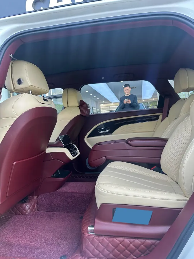 2023 Bentley Bentayga 4.0T 550HP V8 8AT,autocango,china used car exporter,china ev exporter,chinese used car exporter,chinese used ev exporter