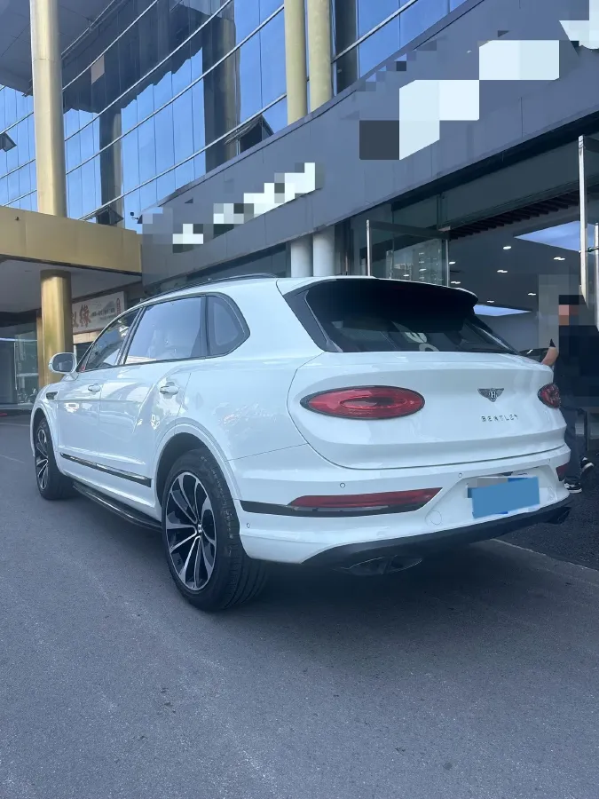 2023 Bentley Bentayga 4.0T 550HP V8 8AT,autocango,china used car exporter,china ev exporter,chinese used car exporter,chinese used ev exporter
