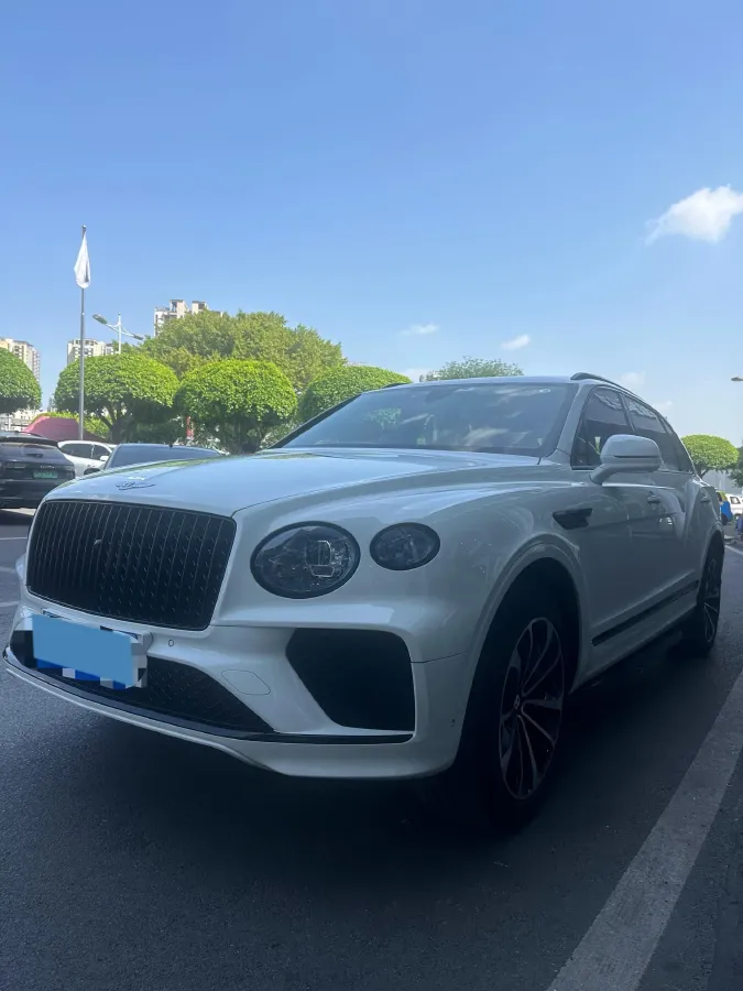 2023 Bentley Bentayga 4.0T 550HP V8 8AT,autocango,china used car exporter,china ev exporter,chinese used car exporter,chinese used ev exporter