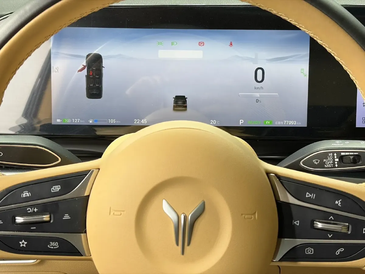 2024 Voyah Dream 1.5T 150HP L4 PHEV 43KWH,autocango,china used car exporter,china ev exporter,chinese used car exporter,chinese used ev exporter