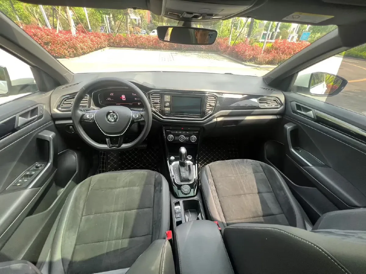 2019 Volkswagen T-Roc 1.4T 150HP L4 7DCT,autocango,china used car exporter,china ev exporter,chinese used car exporter,chinese used ev exporter