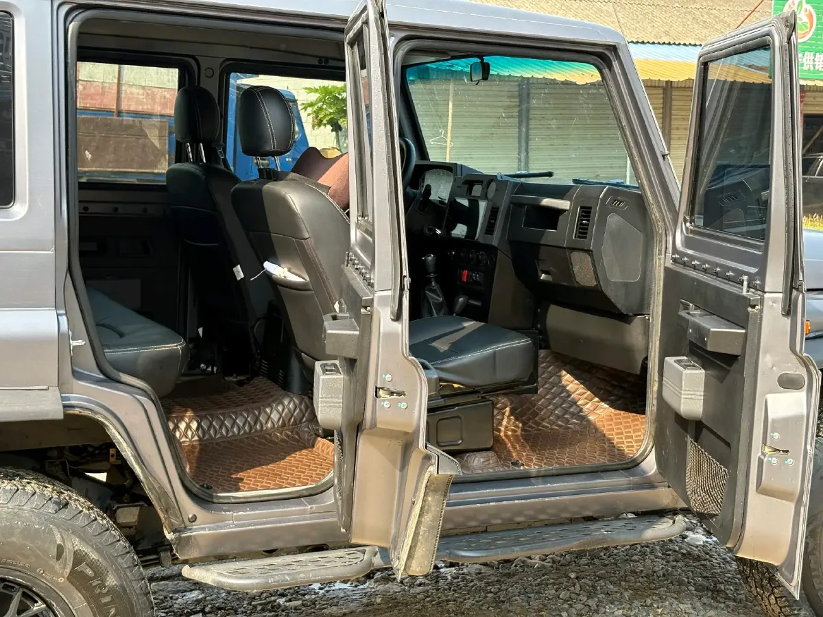 2023 BAW 212 2.4T 211HP L4 6MT,autocango,china used car exporter,china ev exporter,chinese used car exporter,chinese used ev exporter