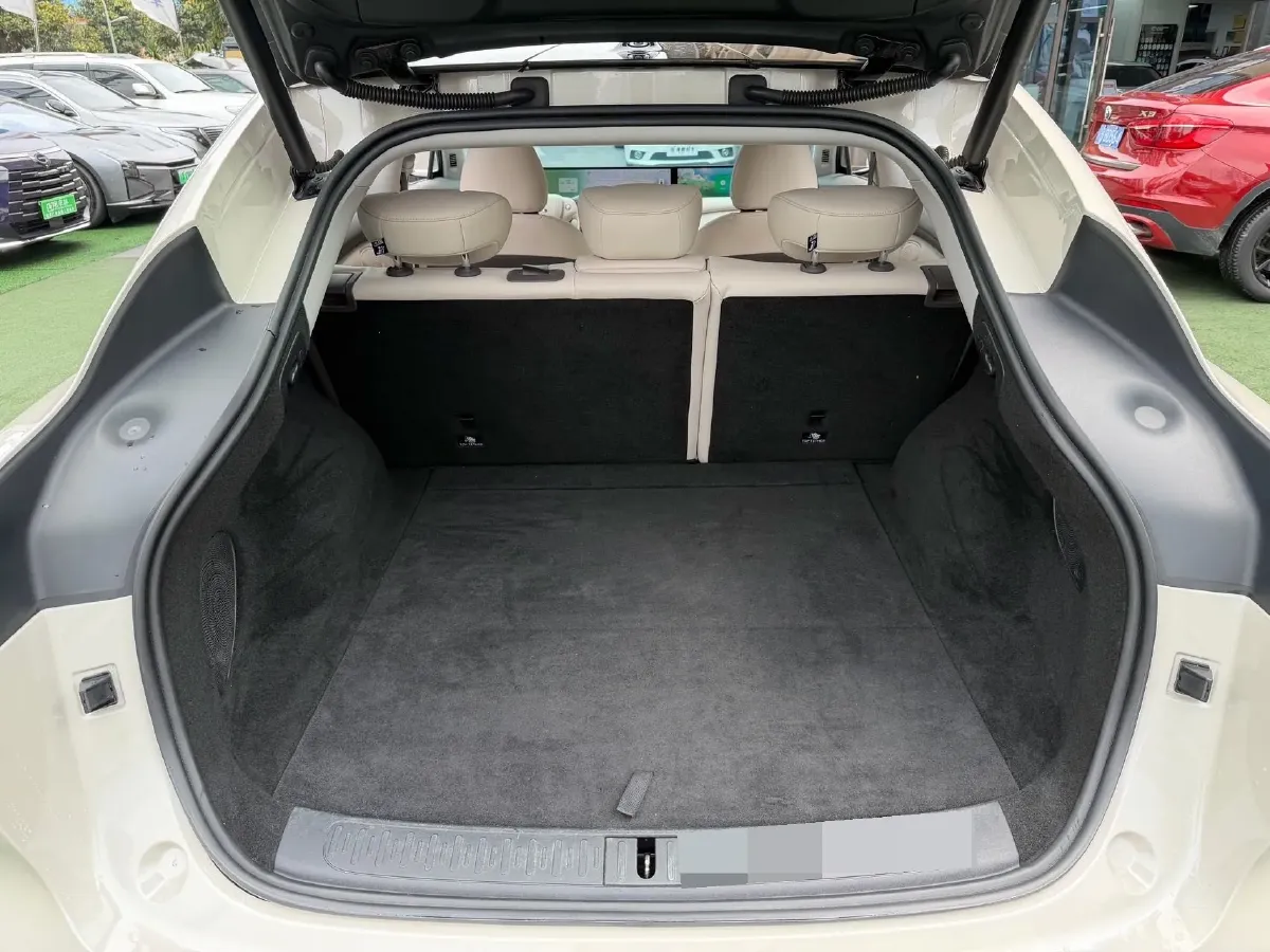 2023 IM LS6 BEV 71KWH,autocango,china used car exporter,china ev exporter,chinese used car exporter,chinese used ev exporter