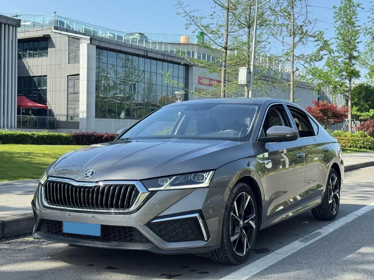 2021 Skoda Octavia 1.4T 150HP L4 7DCT,autocango,china used car exporter,china ev exporter,chinese used car exporter,chinese used ev exporter