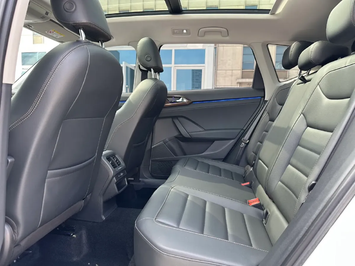 2022 Ford Transit 2.0T 202HP L4 6AT,autocango,china used car exporter,china ev exporter,chinese used car exporter,chinese used ev exporter