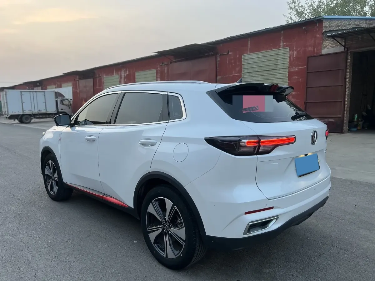 2022 ChangAn UNI-V 1.5T 188HP L4 7DCT,autocango,china used car exporter,china ev exporter,chinese used car exporter,chinese used ev exporter