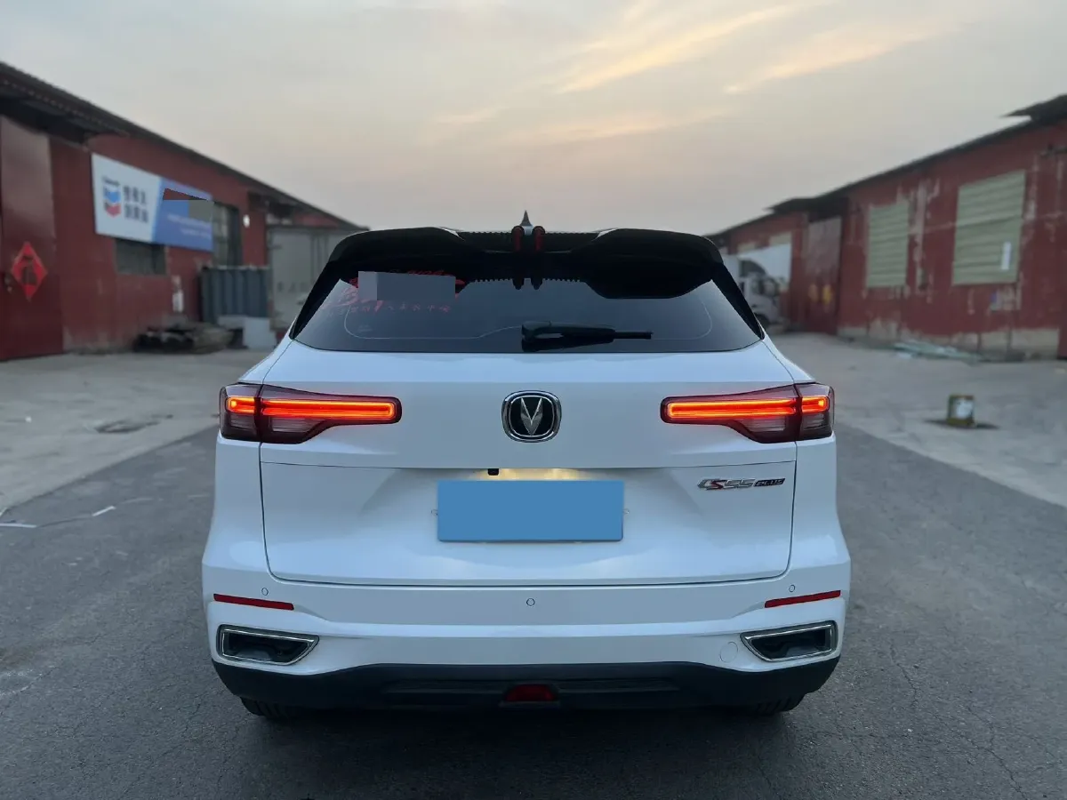 2022 ChangAn UNI-V 1.5T 188HP L4 7DCT,autocango,china used car exporter,china ev exporter,chinese used car exporter,chinese used ev exporter