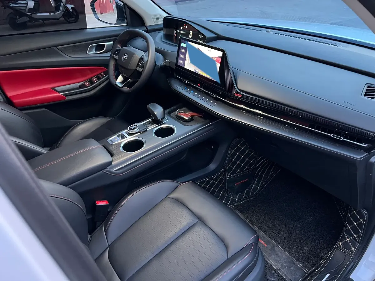 2022 ChangAn UNI-V 1.5T 188HP L4 7DCT,autocango,china used car exporter,china ev exporter,chinese used car exporter,chinese used ev exporter