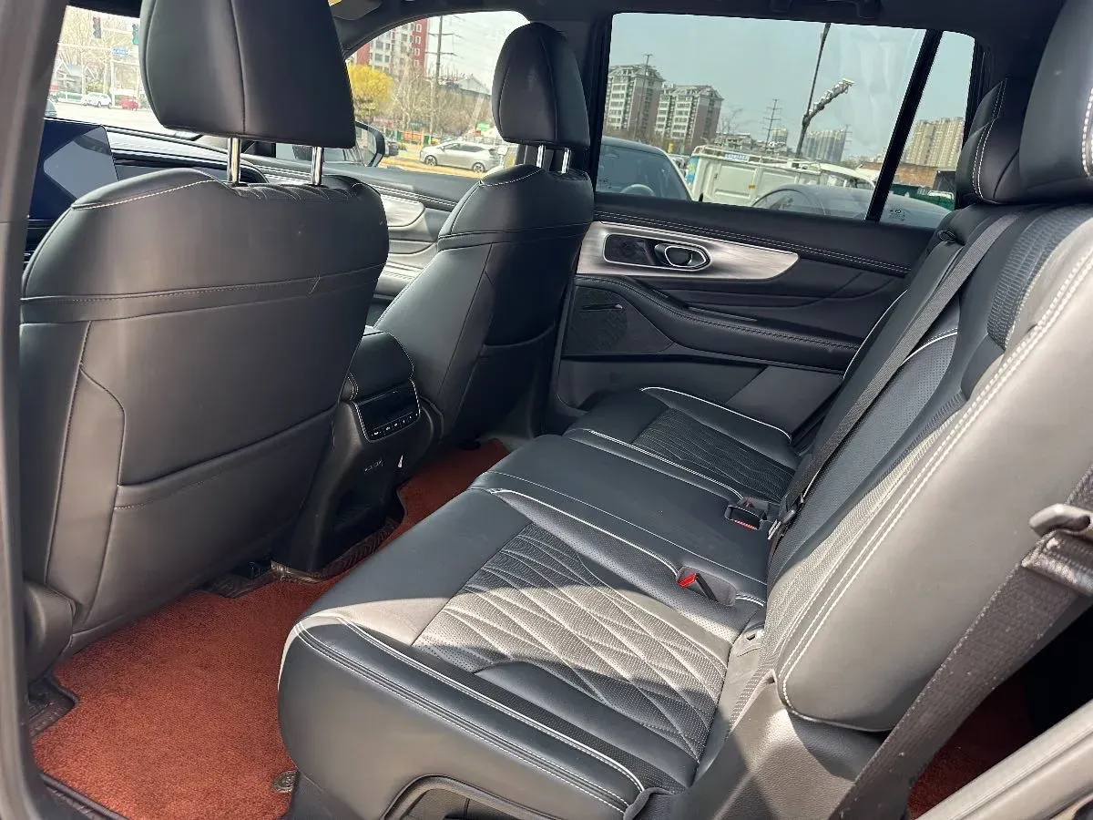 2024 GAC Trumpchi GS8 2.0T 252HP L4 8AT,autocango,china used car exporter,china ev exporter,chinese used car exporter,chinese used ev exporter