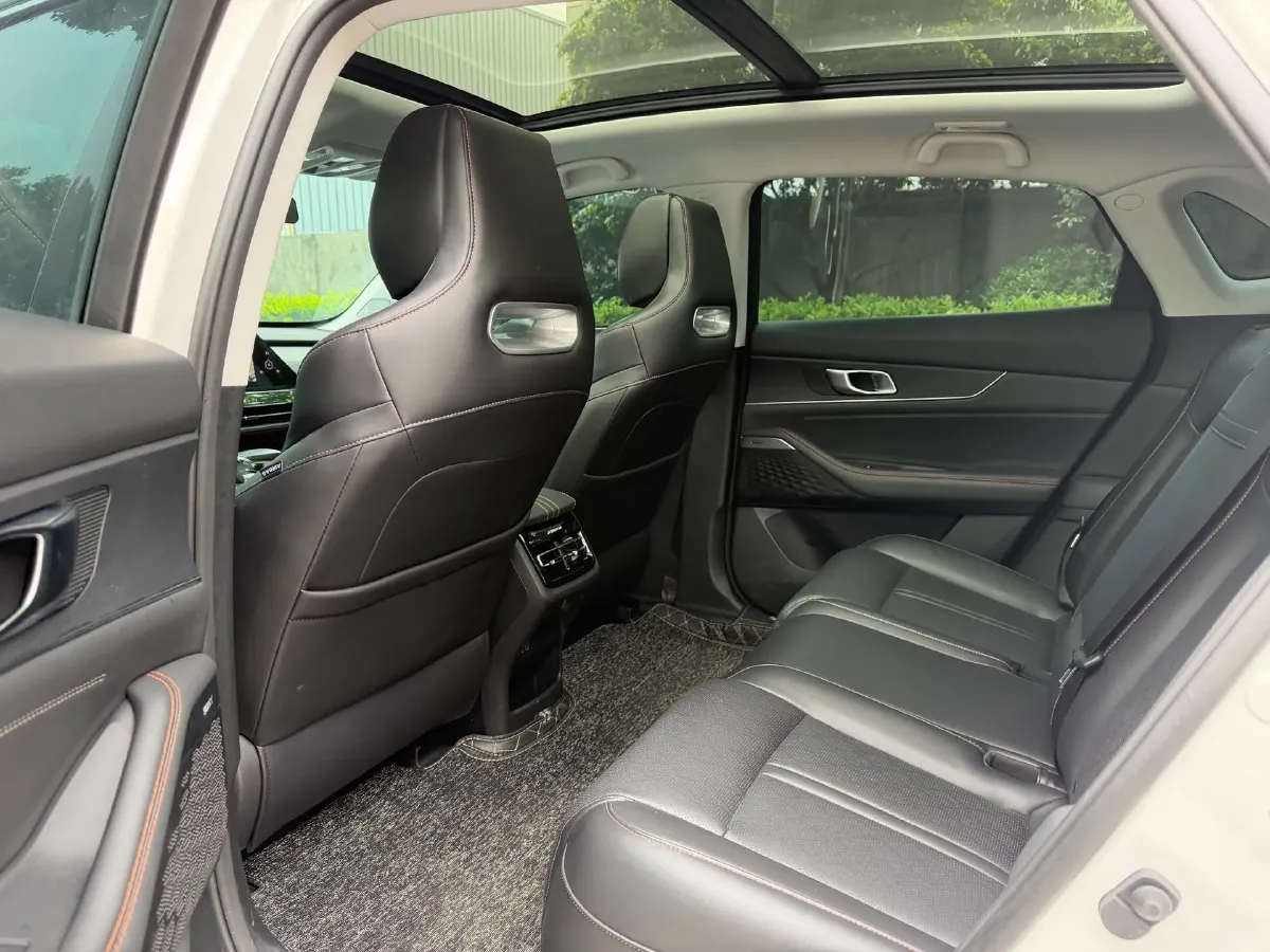 2021 ChangAn UNI-K 2.0T 233HP L4 8AT,autocango,china used car exporter,china ev exporter,chinese used car exporter,chinese used ev exporter