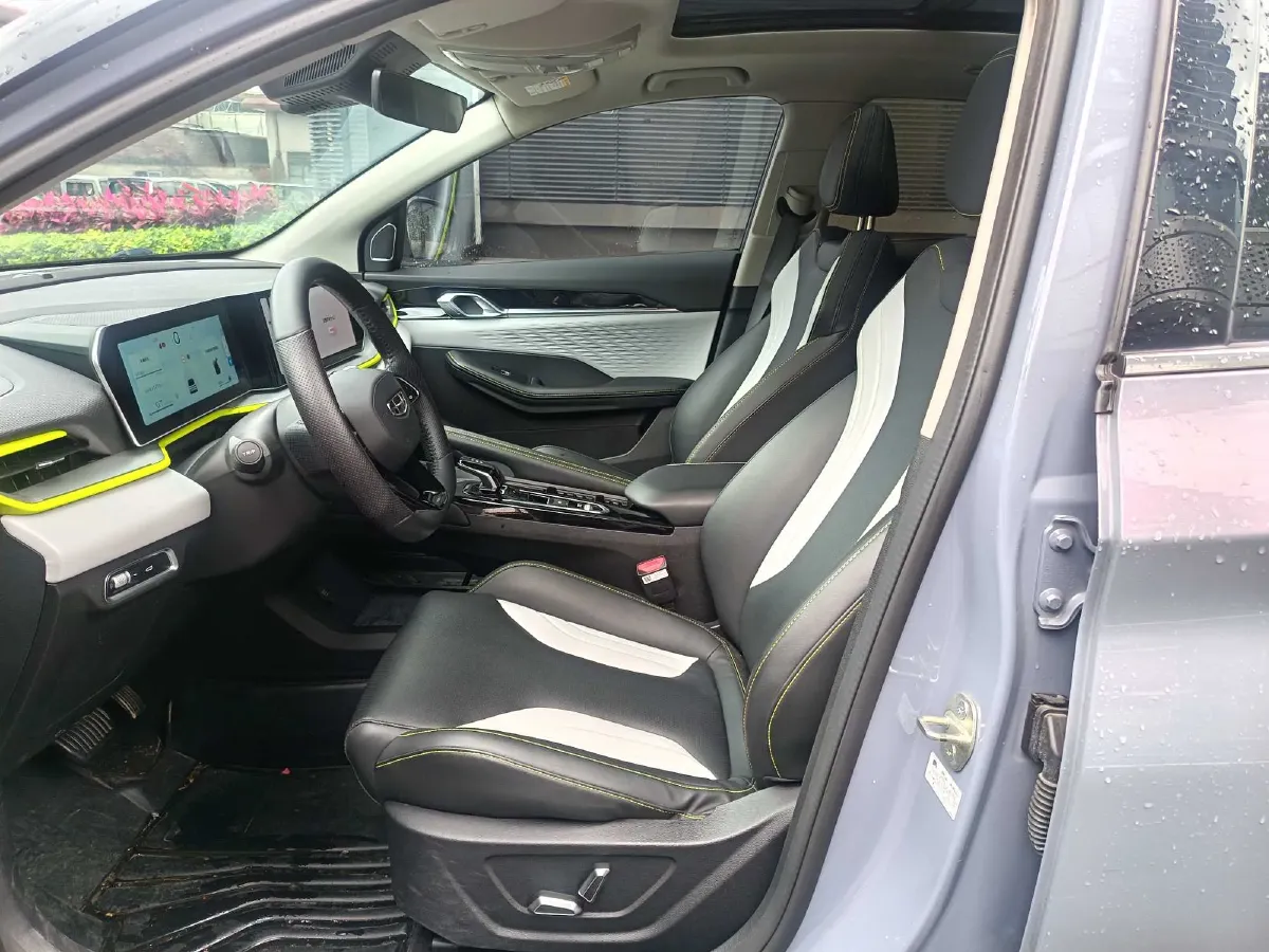 2022 Geely Coolray 1.5T 181HP L4 7DCT,autocango,china used car exporter,china ev exporter,chinese used car exporter,chinese used ev exporter