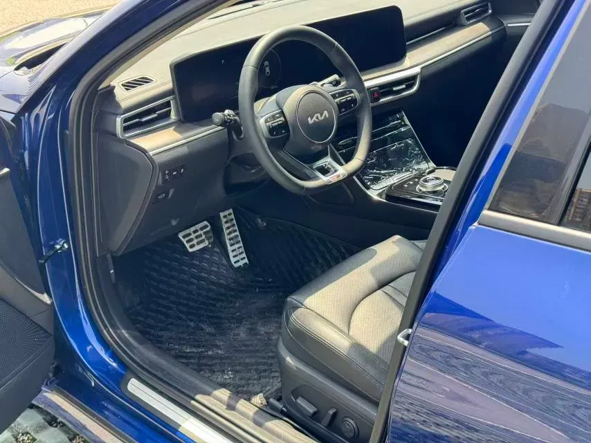 2021 Toyota Camry 2.0L 178HP L4 CVT,autocango,china used car exporter,china ev exporter,chinese used car exporter,chinese used ev exporter