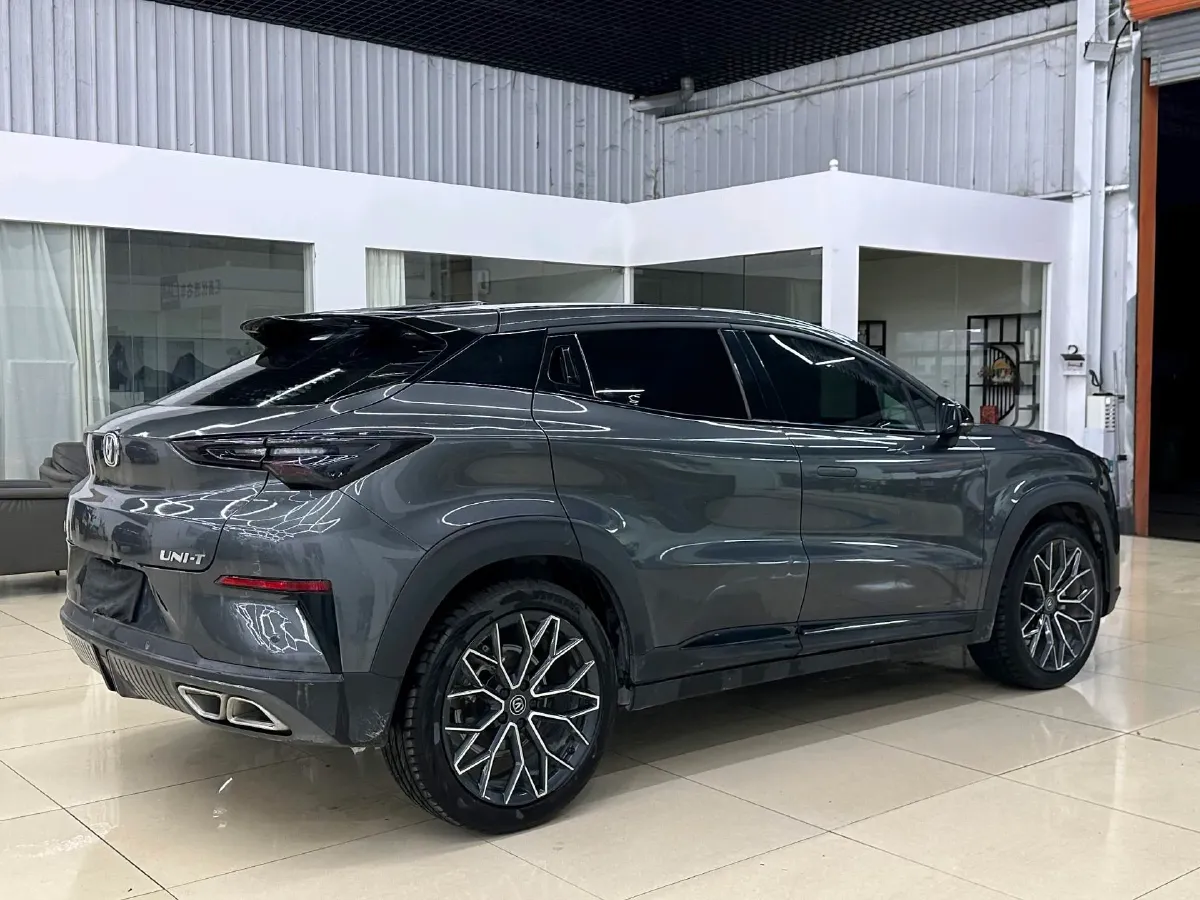2022 ChangAn UNI-T 1.5T 188HP L4 7DCT,autocango,china used car exporter,china ev exporter,chinese used car exporter,chinese used ev exporter