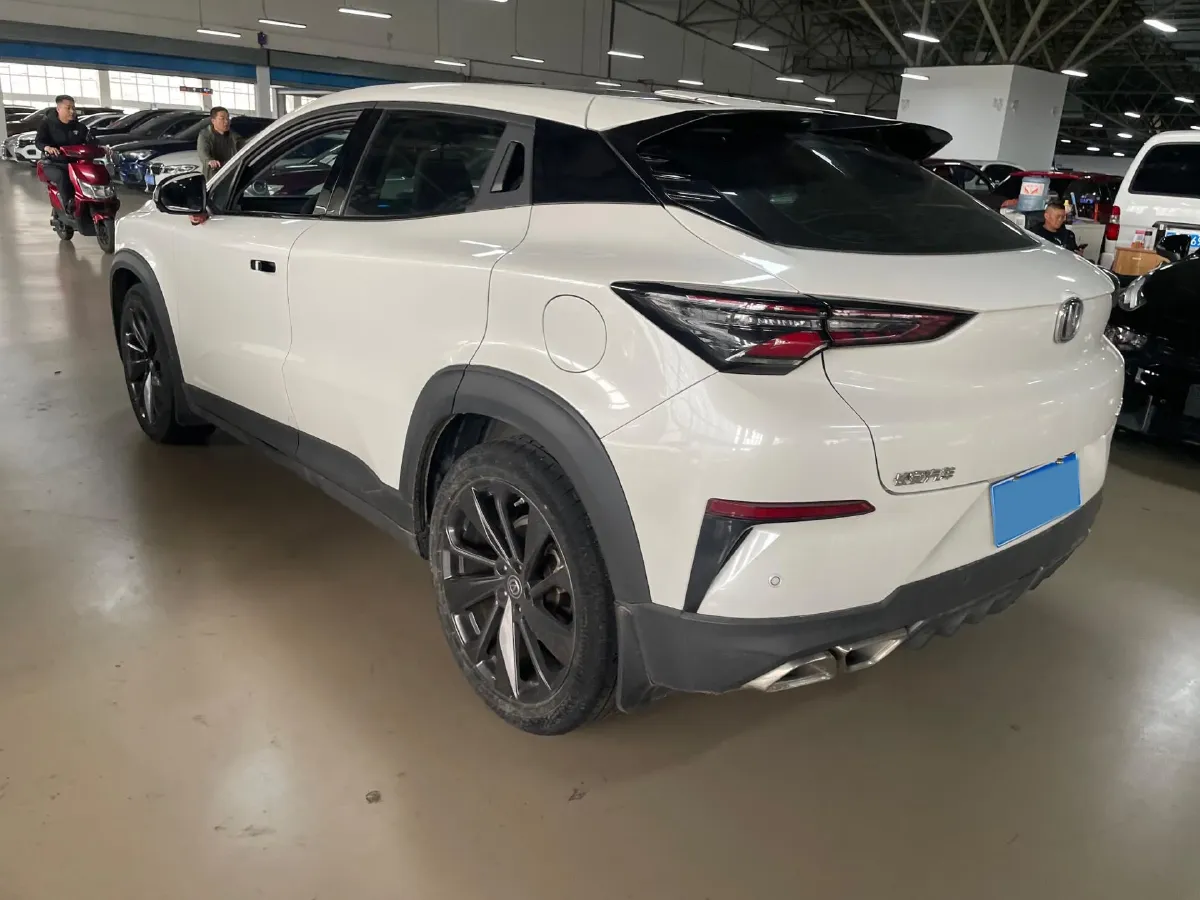 2020 ChangAn UNI-T 1.5T 180HP L4 7DCT,autocango,china used car exporter,china ev exporter,chinese used car exporter,chinese used ev exporter