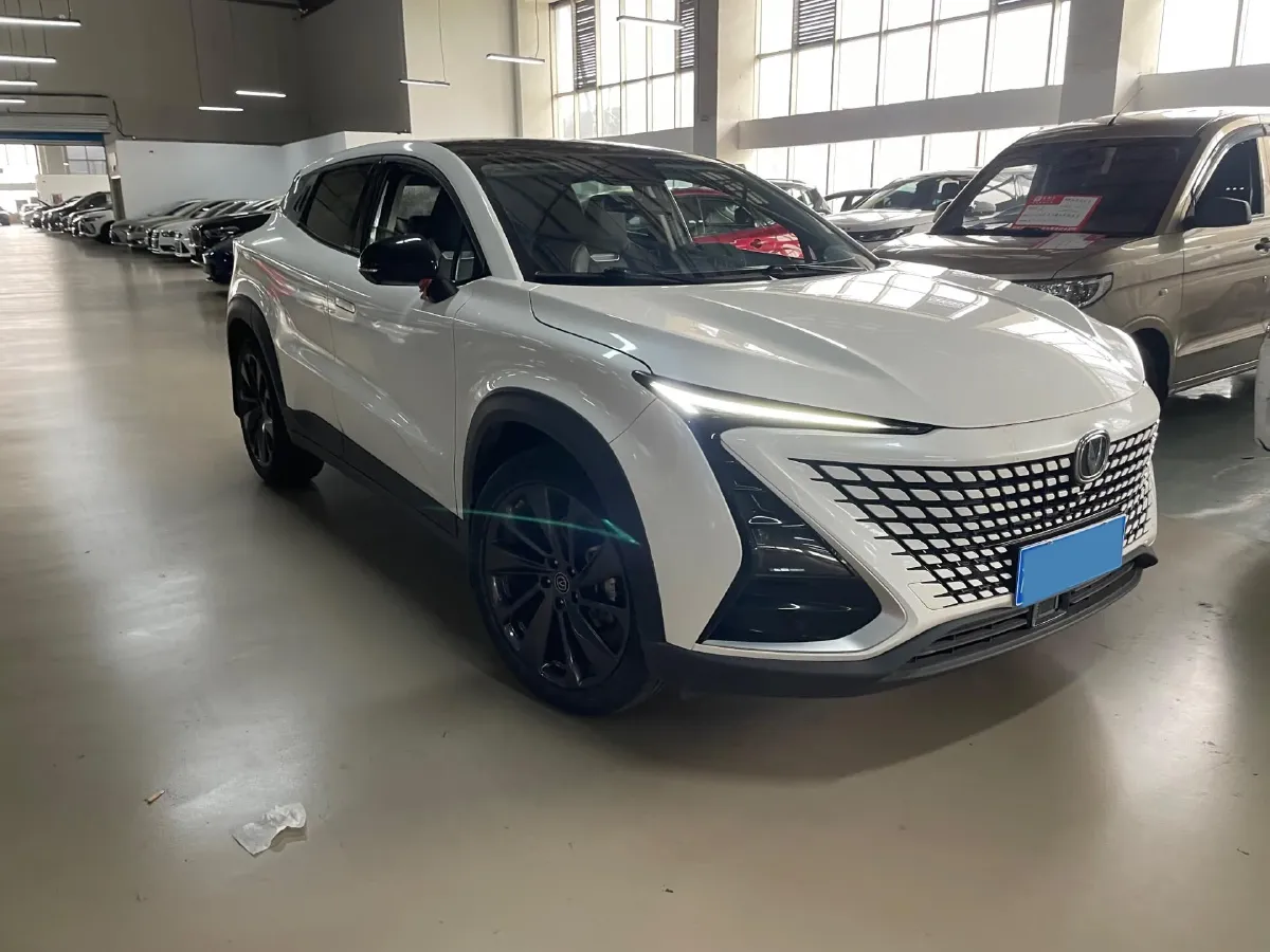 2020 ChangAn UNI-T 1.5T 180HP L4 7DCT,autocango,china used car exporter,china ev exporter,chinese used car exporter,chinese used ev exporter