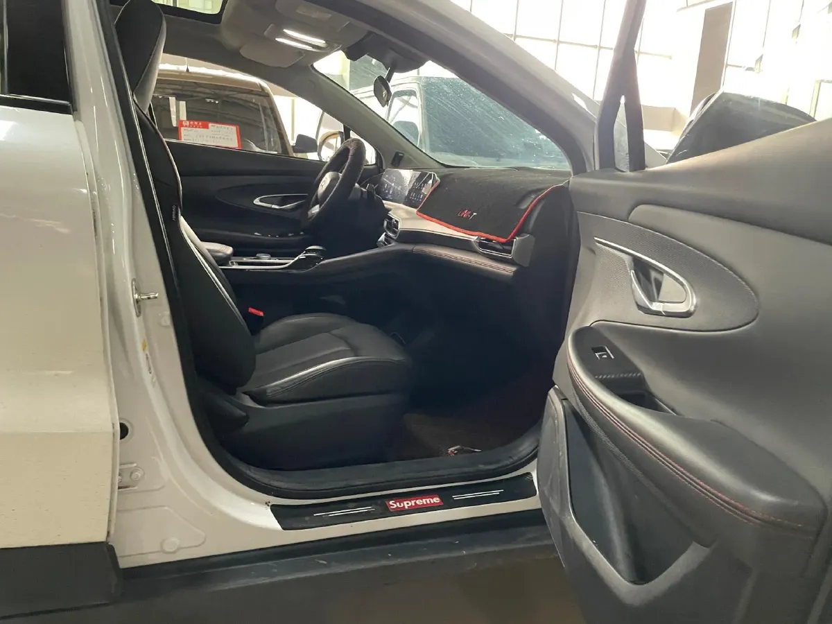 2020 ChangAn UNI-T 1.5T 180HP L4 7DCT,autocango,china used car exporter,china ev exporter,chinese used car exporter,chinese used ev exporter