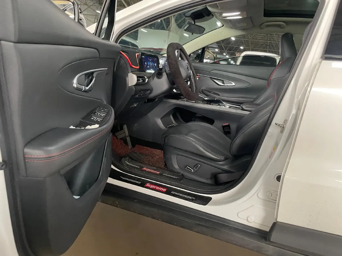 2020 ChangAn UNI-T 1.5T 180HP L4 7DCT,autocango,china used car exporter,china ev exporter,chinese used car exporter,chinese used ev exporter