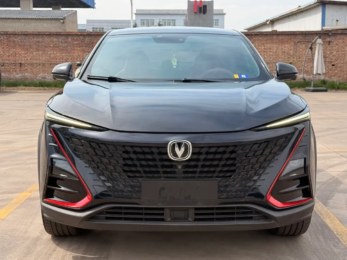 2021 ChangAn UNI-T 1.5T 180HP L4 7DCT,autocango,china used car exporter,china ev exporter,chinese used car exporter,chinese used ev exporter