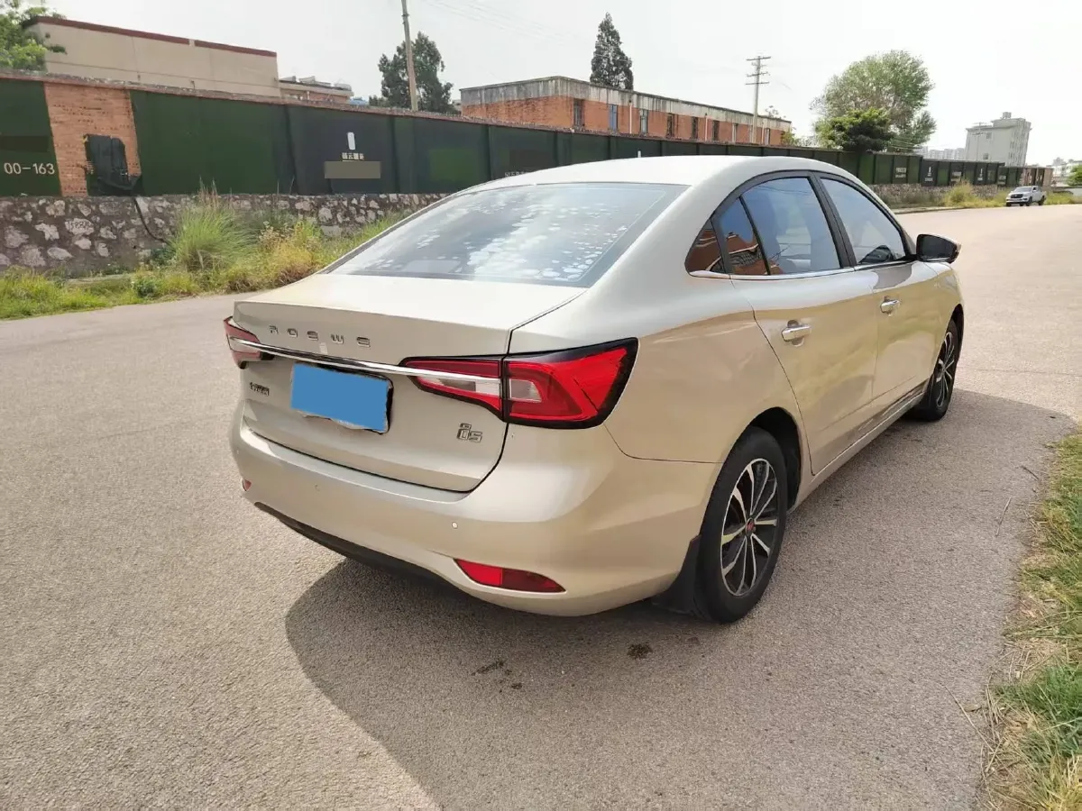 2020 Roewe i5 1.5L 120HP L4 CVT,autocango,china used car exporter,china ev exporter,chinese used car exporter,chinese used ev exporter