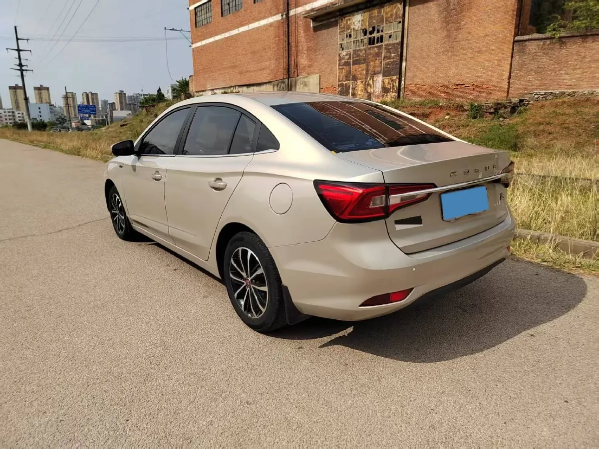 2020 Roewe i5 1.5L 120HP L4 CVT,autocango,china used car exporter,china ev exporter,chinese used car exporter,chinese used ev exporter