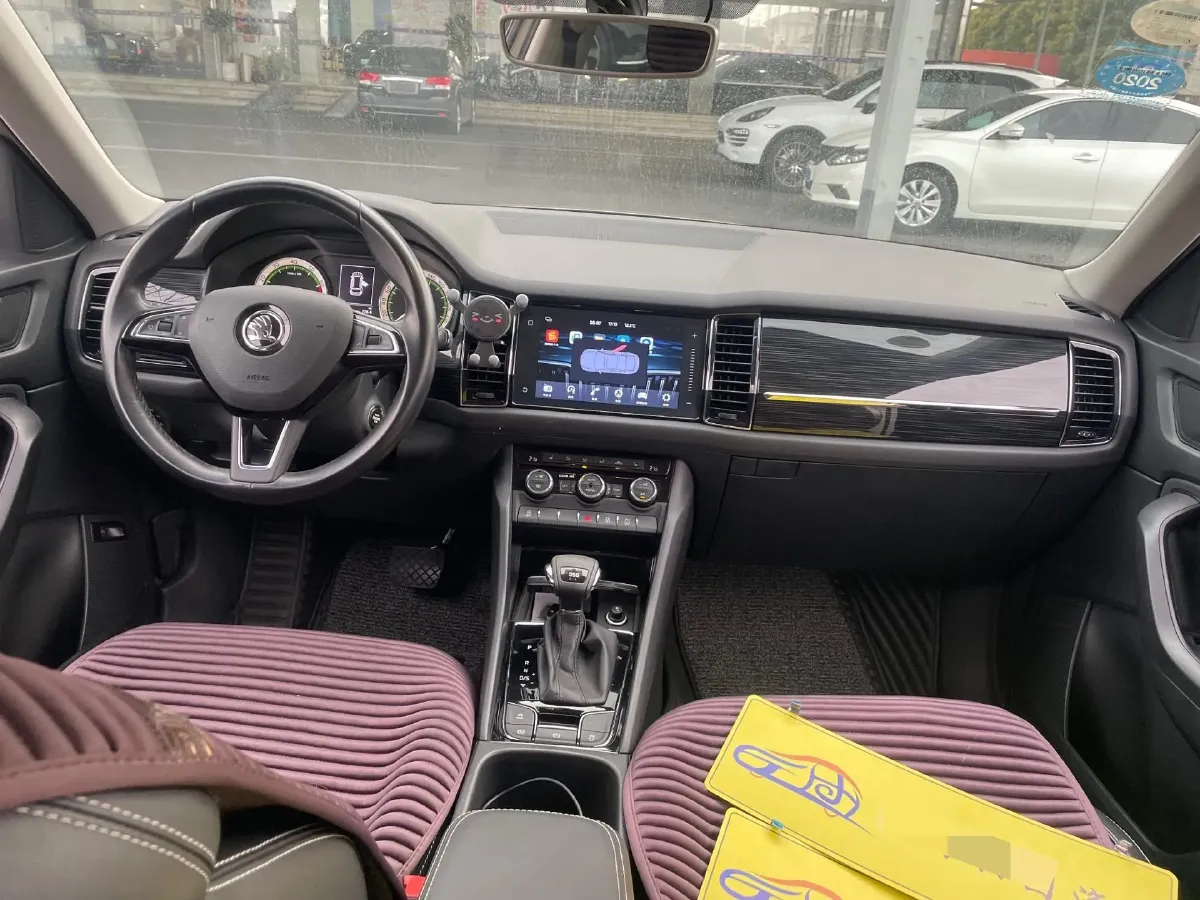 2018 Skoda Kodiak 2.0T 186HP L4 7DCT,autocango,china used car exporter,china ev exporter,chinese used car exporter,chinese used ev exporter