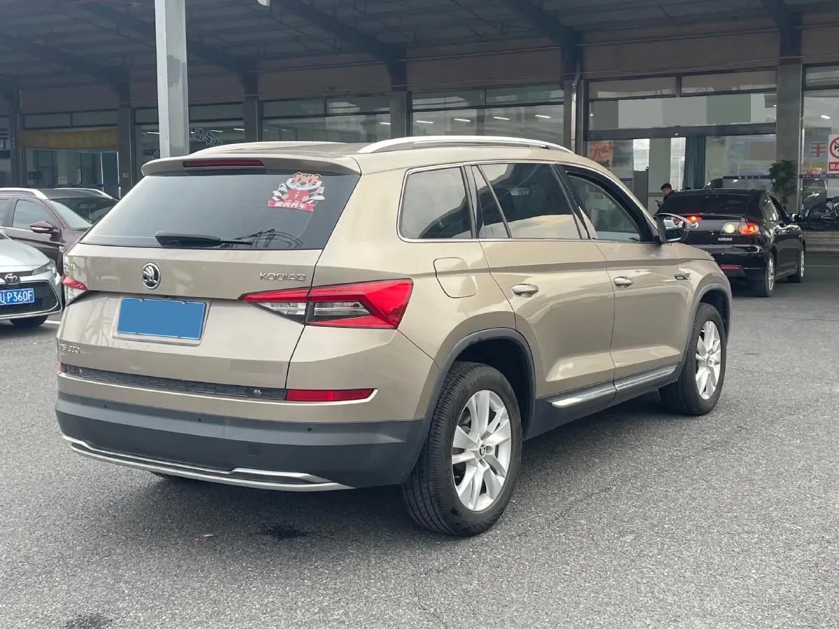 2018 Skoda Kodiak 2.0T 186HP L4 7DCT,autocango,china used car exporter,china ev exporter,chinese used car exporter,chinese used ev exporter