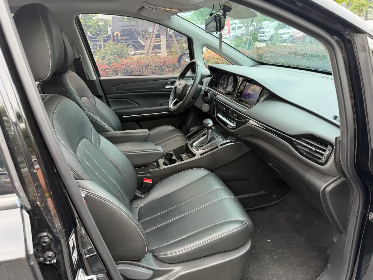 2021 GAC Trumpchi M6 1.5T 169HP L4 7DCT,autocango,china used car exporter,china ev exporter,chinese used car exporter,chinese used ev exporter