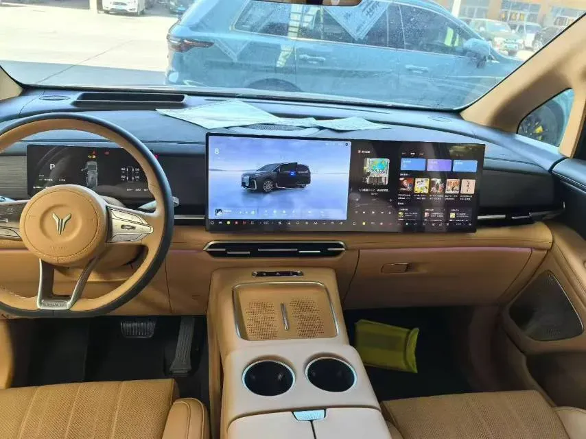 2026 Voyah Dream 1.5T 150HP L4 PHEV,autocango,china used car exporter,china ev exporter,chinese used car exporter,chinese used ev exporter