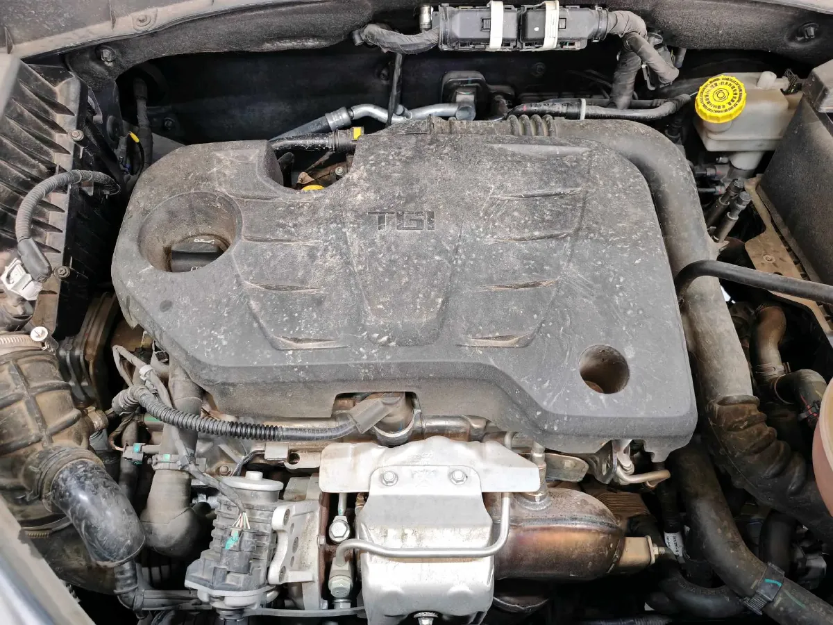 2023 Roewe RX5 1.5T 181HP L4 7DCT,autocango,china used car exporter,china ev exporter,chinese used car exporter,chinese used ev exporter