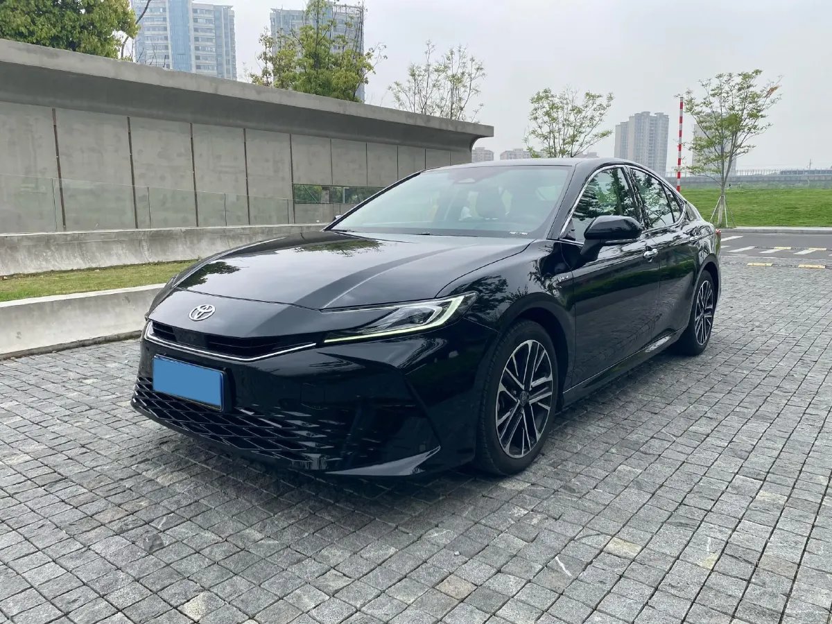 2024 Toyota Camry 2.5L 185HP L4 E-CVT Hybrid,autocango,china used car exporter,china ev exporter,chinese used car exporter,chinese used ev exporter