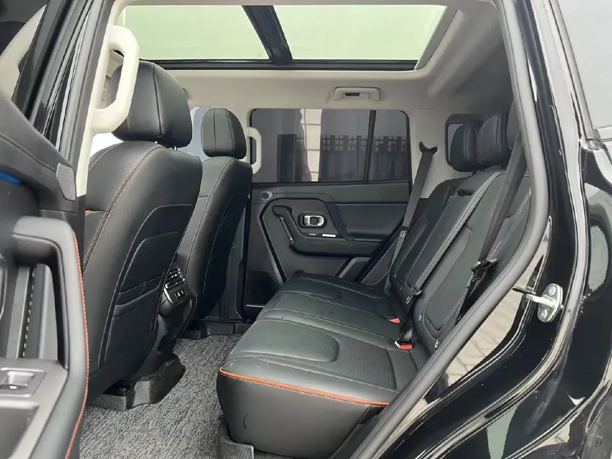 2025 Jetour Traveller 1.5T 184HP L4 7DCT,autocango,china used car exporter,china ev exporter,chinese used car exporter,chinese used ev exporter