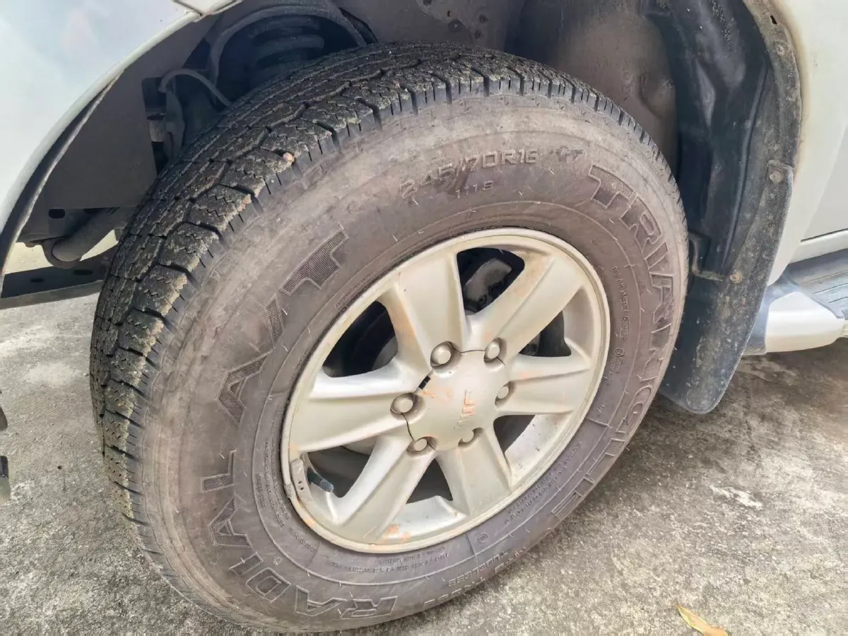 2022 Isuzu RE-MAX Jim 2.8T 120HP L4 5MT,autocango,china used car exporter,china ev exporter,chinese used car exporter,chinese used ev exporter