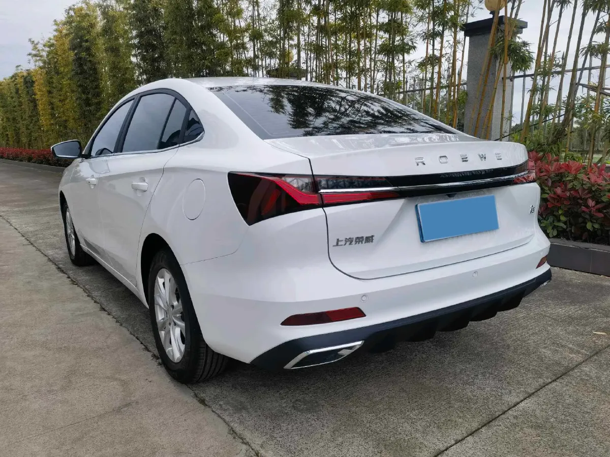 2026 Roewe i5 1.5L 129HP L4 CVT,autocango,china used car exporter,china ev exporter,chinese used car exporter,chinese used ev exporter