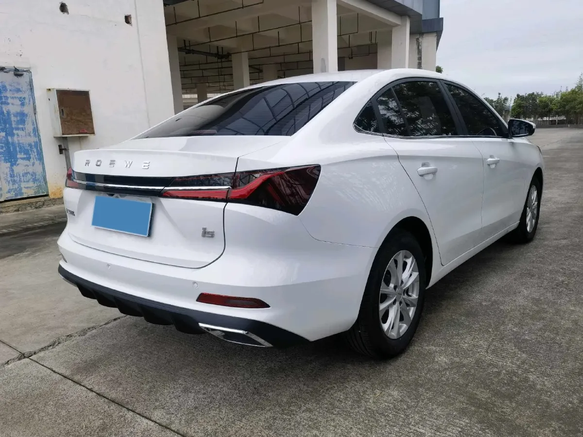 2026 Roewe i5 1.5L 129HP L4 CVT,autocango,china used car exporter,china ev exporter,chinese used car exporter,chinese used ev exporter