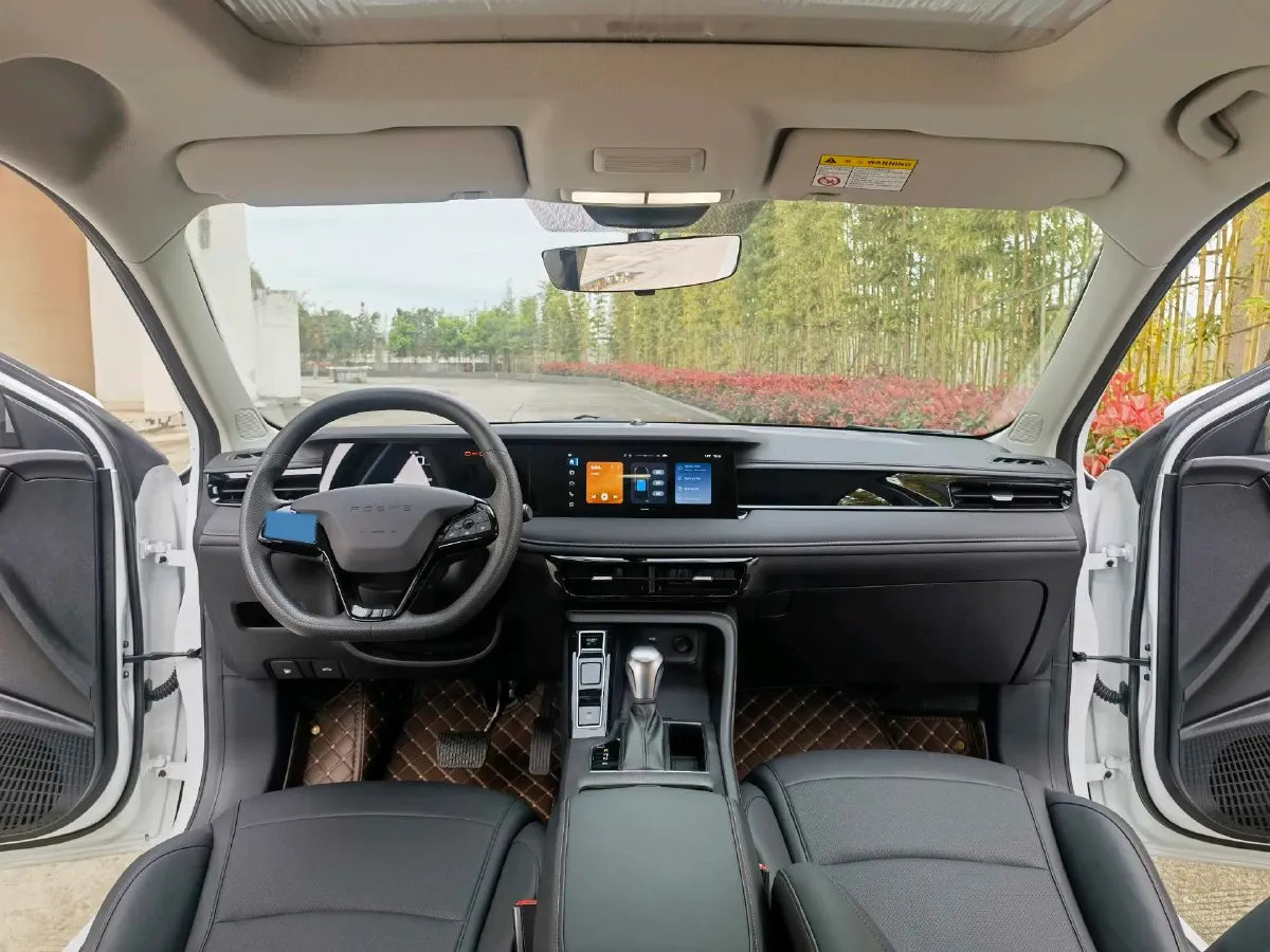 2026 Roewe i5 1.5L 129HP L4 CVT,autocango,china used car exporter,china ev exporter,chinese used car exporter,chinese used ev exporter