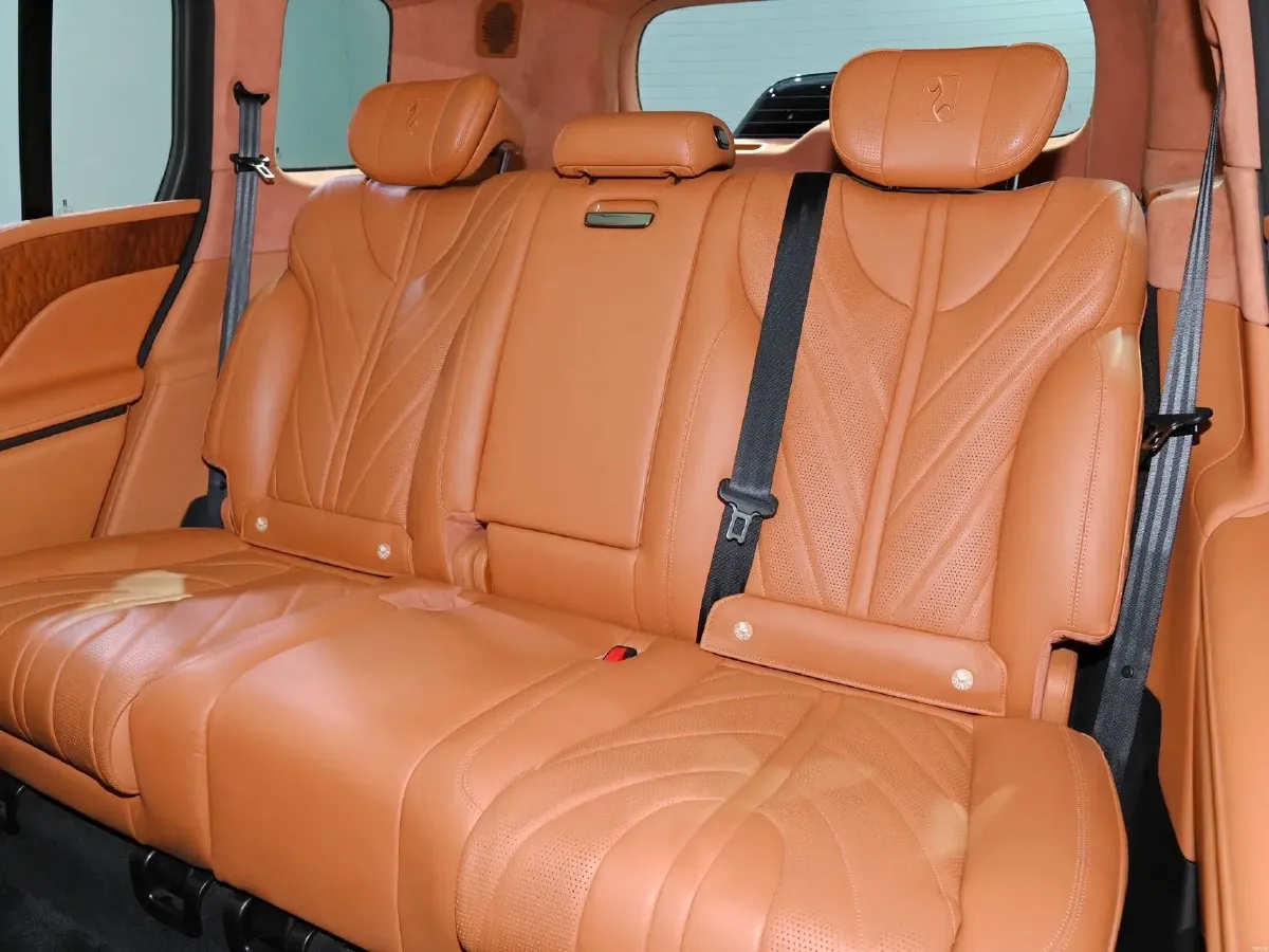 2023 YangWang U8 2.0T 272HP L4 REEV 49.05KWH,autocango,china used car exporter,china ev exporter,chinese used car exporter,chinese used ev exporter