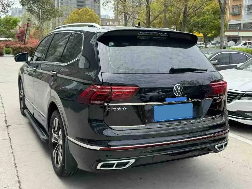 2023 Volkswagen Tiguan L 2.0T 186HP L4 7DCT,autocango,china used car exporter,china ev exporter,chinese used car exporter,chinese used ev exporter